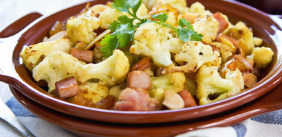 Stewed pork with cauliflower
